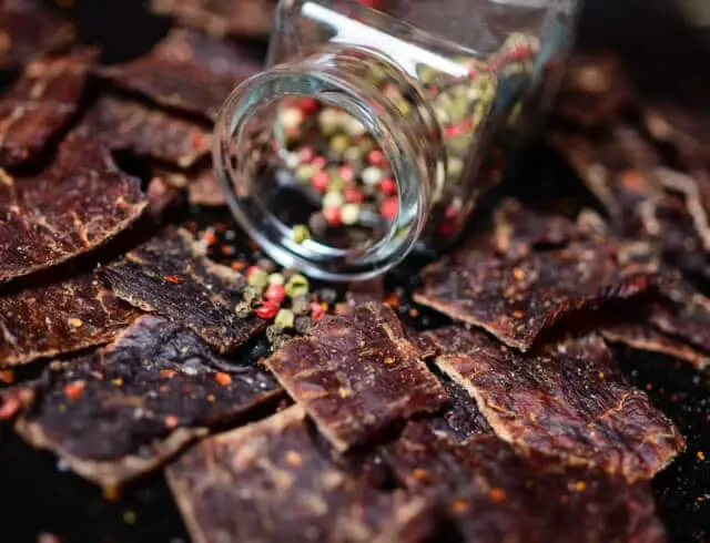 SUSZONA WOŁOWINA BEEF JERKY PAPRYKA 30g