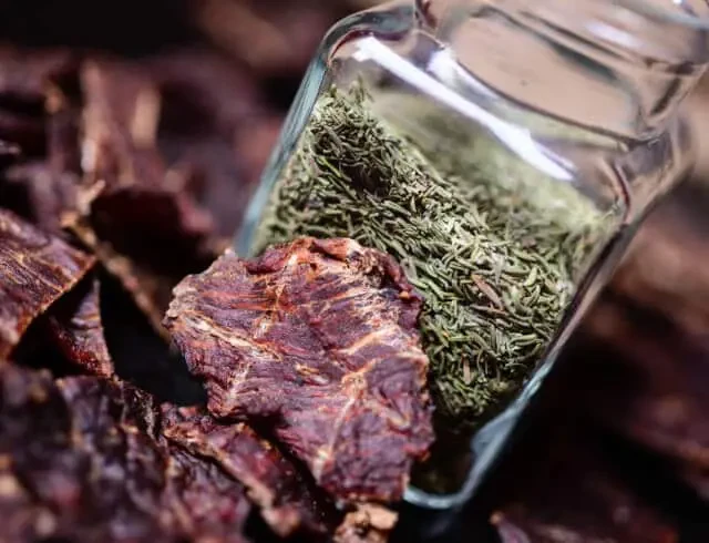 SUSZONA WOŁOWINA BEEF JERKY PAPRYKA 30g