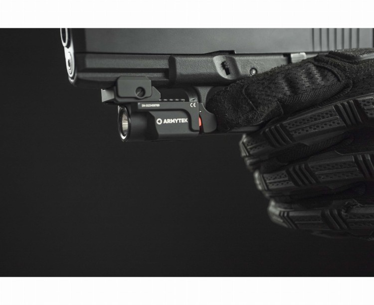 LATARKA ARMYTEK BUCKLER M1