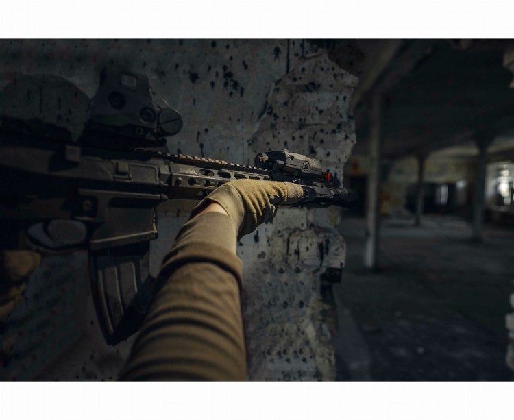 LATARKA TAKTYCZNA ARMYTEK PARMA C2IR PRO