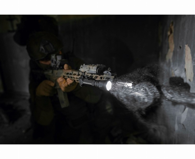 LATARKA TAKTYCZNA ARMYTEK PARMA C2IR PRO