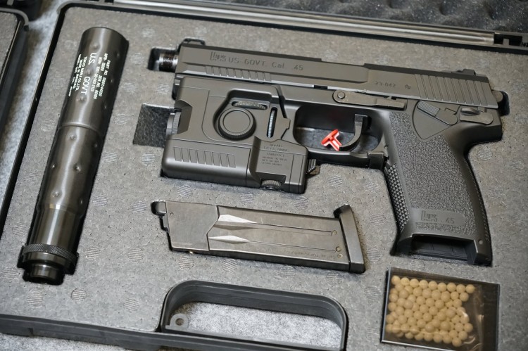 REPLIKA TOKYO MARUI SOCOM MK23 BY DEXTER