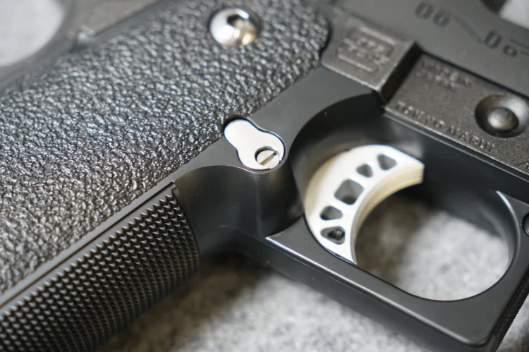 Replika Tokyo Marui Hi-Capa 4.3 by Dexter