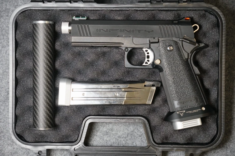 Replika Tokyo Marui Hi-Capa 4.3 by Dexter