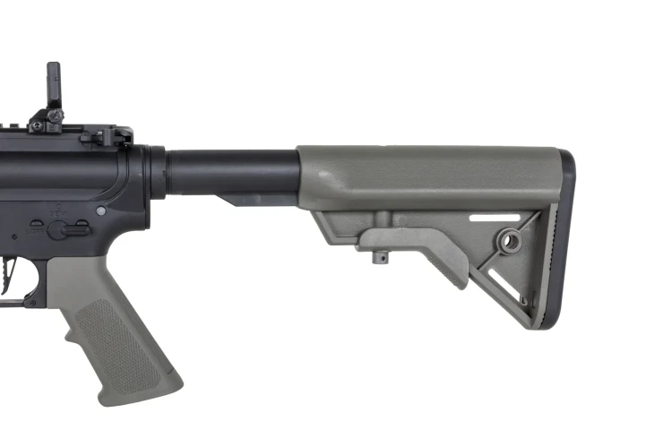 Replika Specna Arms SA-F08 Flex Gen.2 BLDC Oliwkowy z rozłożoną kolbą